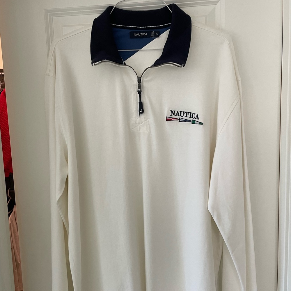 Nautica 1/4 zip light weight sweatshirt. Size: XL